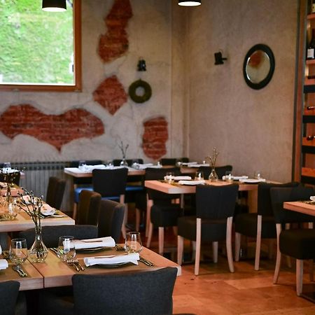 Pod Zidom Rooms Zagreb Bagian luar foto